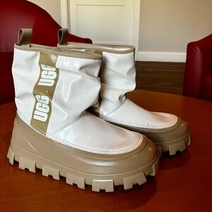 UGG Classic Brellah Boots White and Tan-ish Size 8 USED